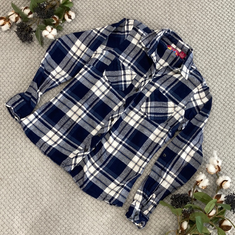 BTC brand navy/white plaid flannel shirt. Size small.